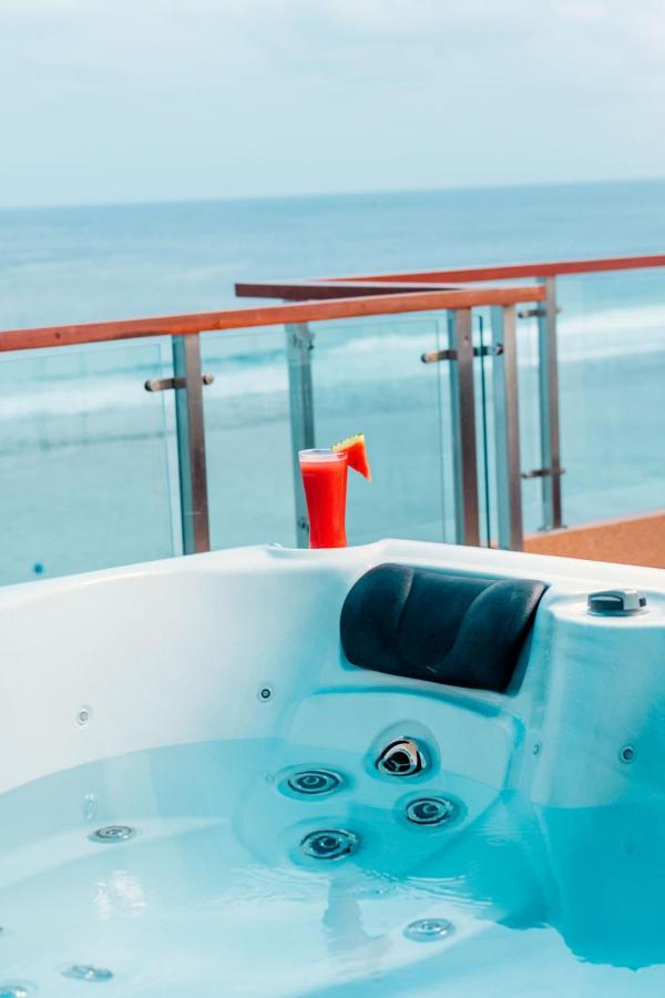 Acacia Beach Hotel Hulhumalé Extérieur photo
