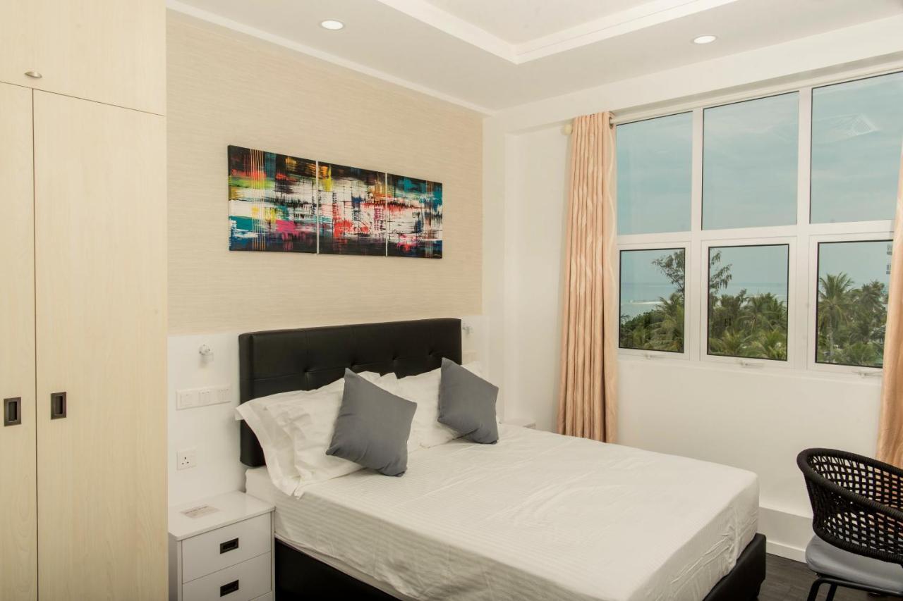 Acacia Beach Hotel Hulhumalé Extérieur photo